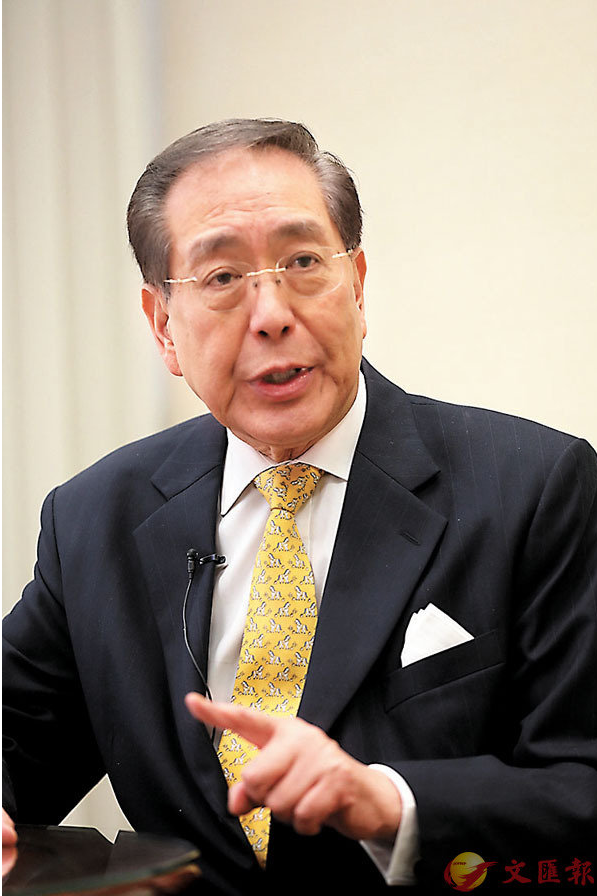 李国章(图片来源：香港《文汇报》)