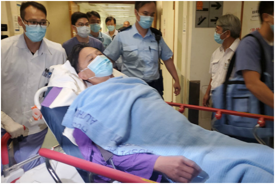 何君尧遇袭后被紧急送医(图片来源：香港“橙新闻”)