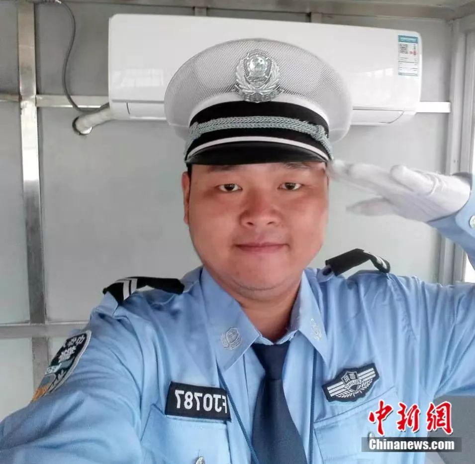 协警帽子图片