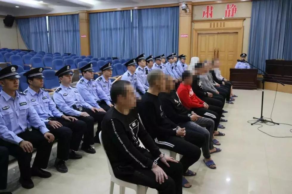 11月16日上午,仙游法院对文某祥等十人恶势力犯罪集团以组织卖淫罪