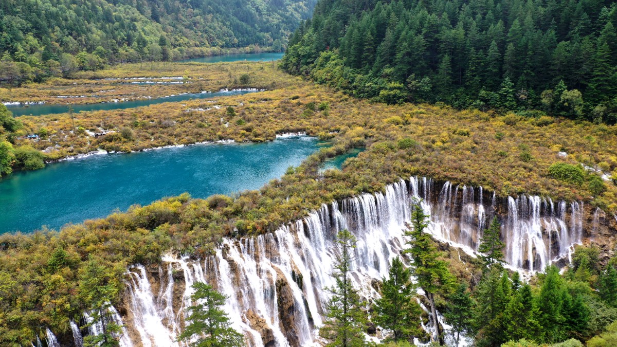 时隔两年 九寨沟景区对散客开放