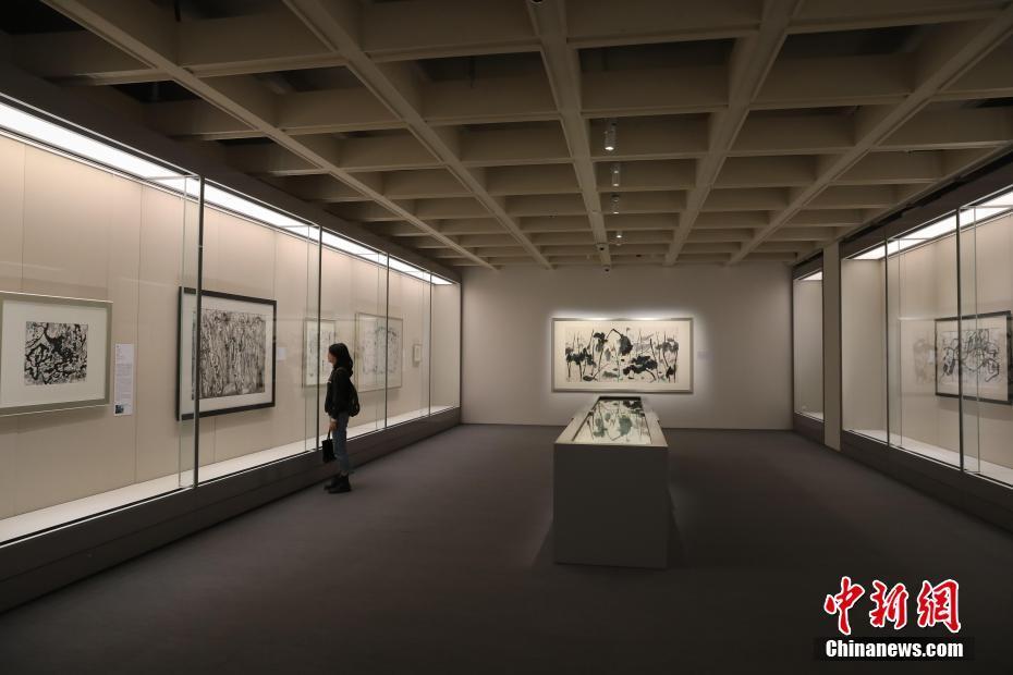 时隔逾四年重新开放 香港艺术馆展示吴冠中画作等精品