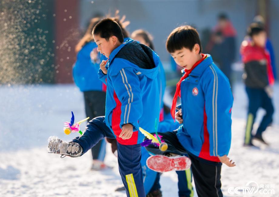 激情冬日 毽舞飞扬
