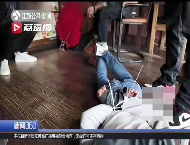 经查，以马某涛为首的诈骗团伙在南京多所中学QQ群中行骗，目前查实有73名家长被骗。