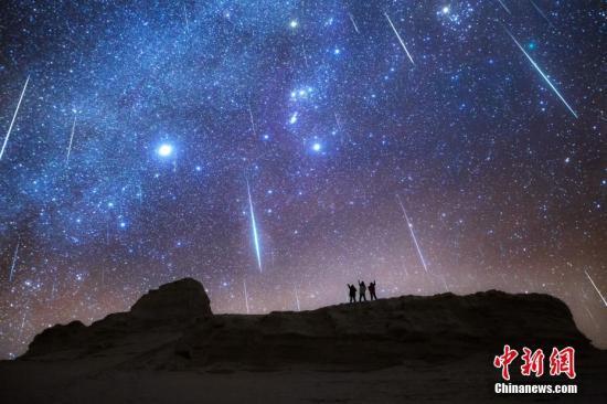 资料图片：双子座流星雨。汤珺琳 摄