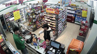 活久见!24岁小伙抢劫便利店:去报警!我就想坐牢!