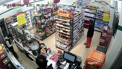 活久见!24岁小伙抢劫便利店:去报警!我就想坐牢!