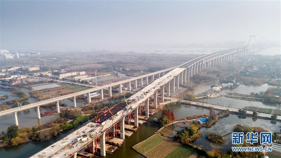 商合杭铁路芜湖长江公铁大桥公路主线桥全面贯通