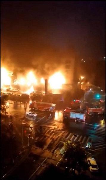湖南衡阳高新区一家4s店发生火灾 过火面积800平方米