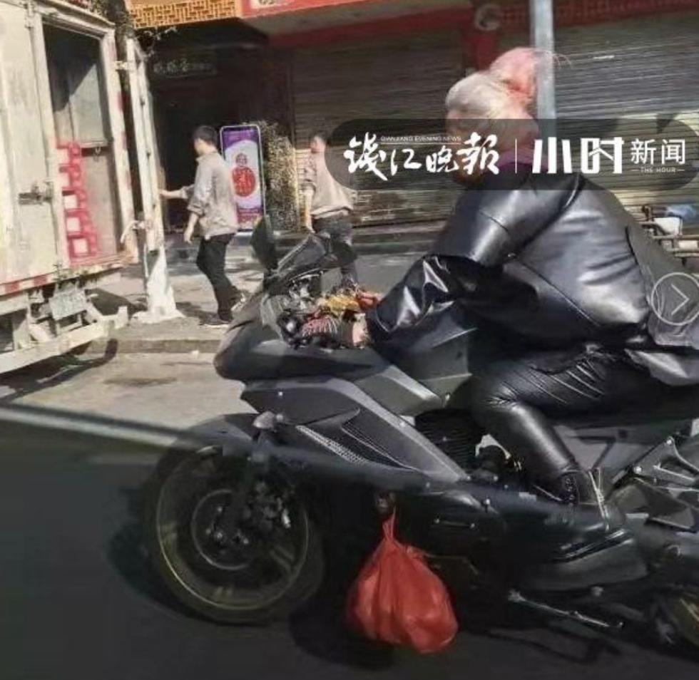 蔡某曾解释,因为大批产品积压没卖出去,再加上部分债主合伙涨利息,这才导致自己资金链断裂。