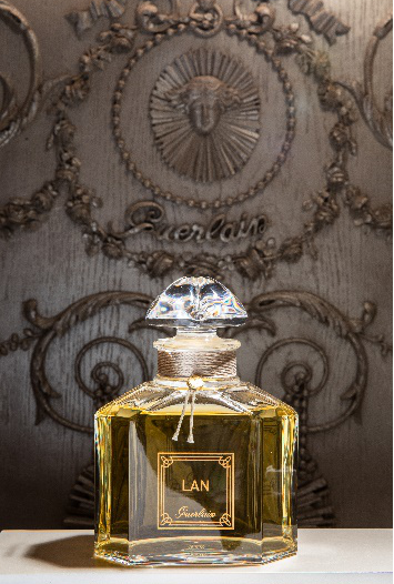 图：带有杨澜专属印记的香氛杰作——法国娇兰LAN香水