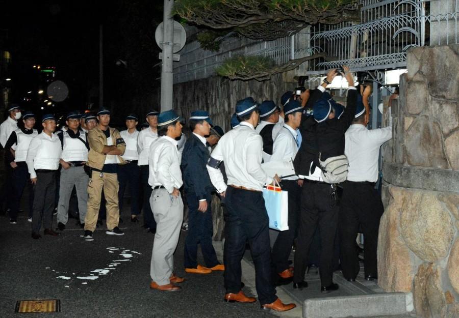 警方向设施居民传达命令（神户新闻）