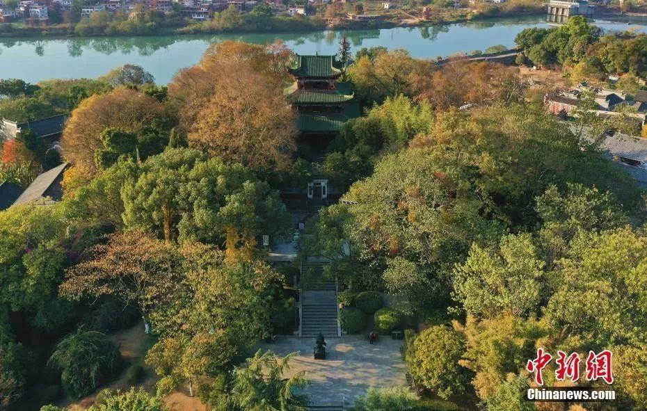 赣州古城墙。陈文 摄