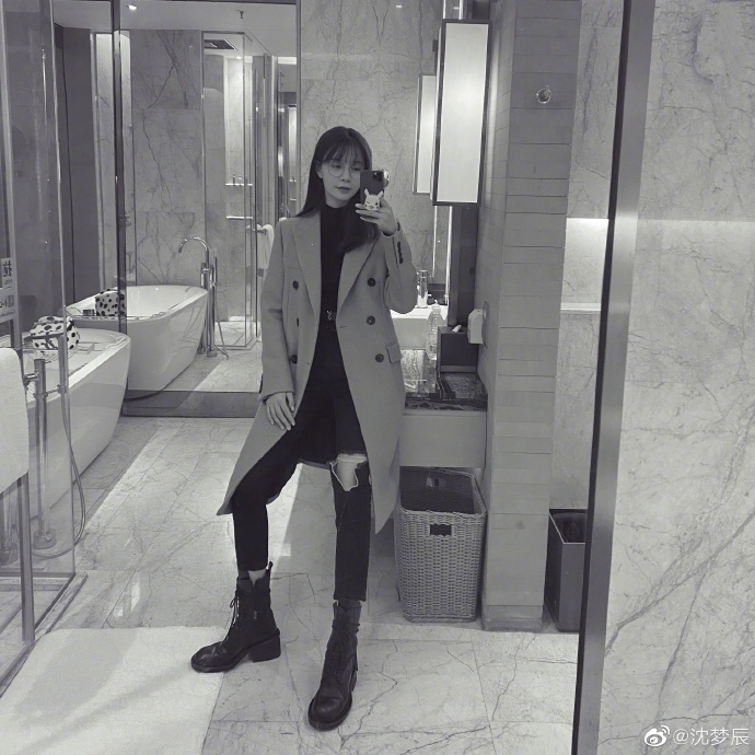 沈梦辰晒照