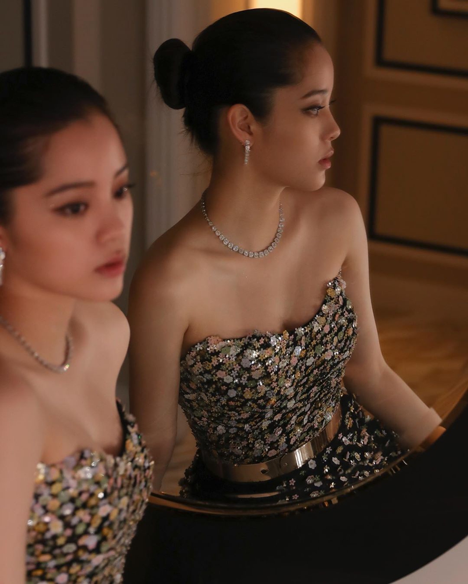 欧阳娜娜惊艳身材视频 20200103105335526.jpg