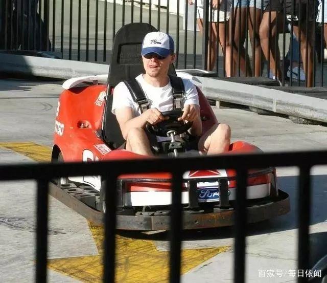 骑上我心爱的小摩托，它永远不会堵车