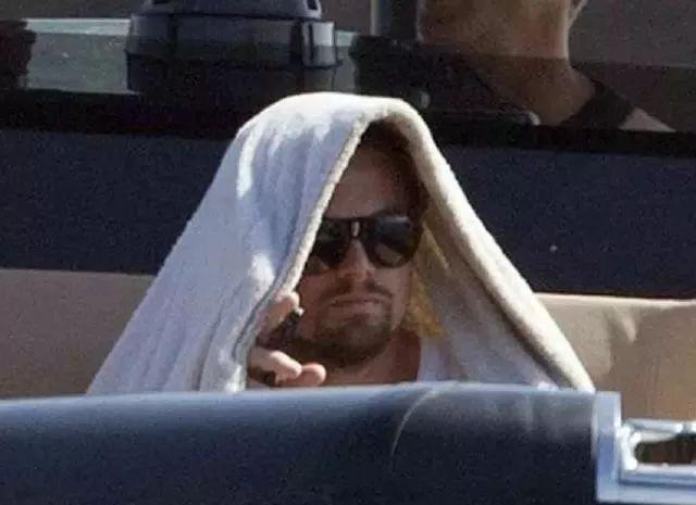 你猜我看不看你