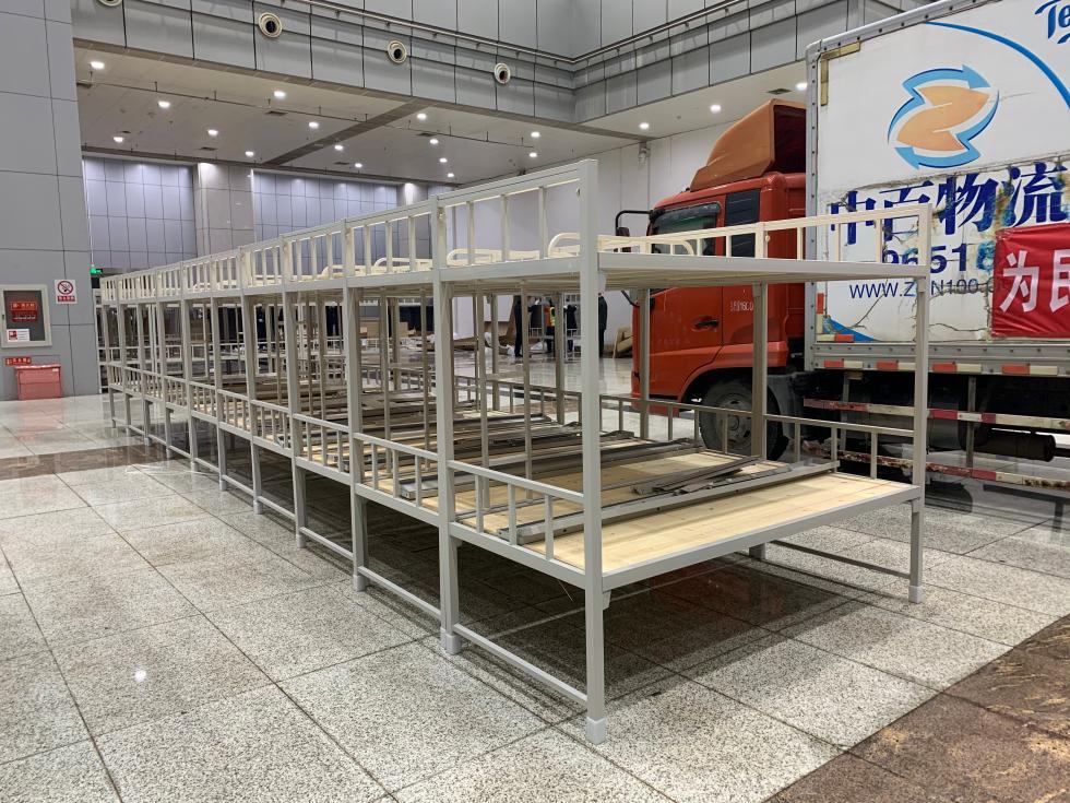 武汉国际会展中心“方舱医院”现场 。