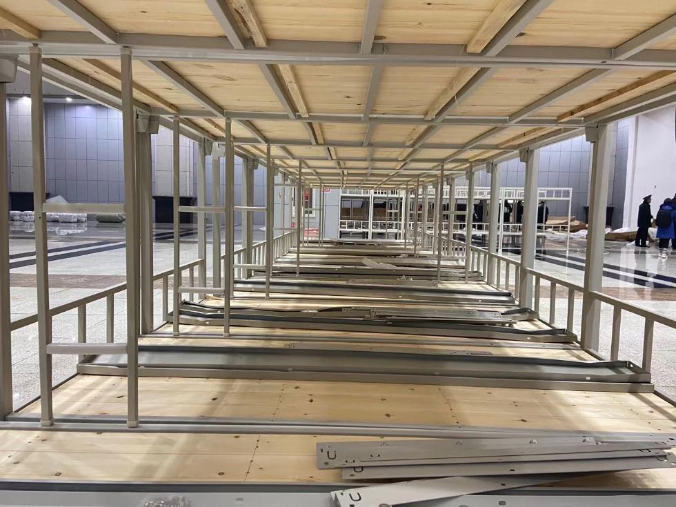 武汉国际会展中心“方舱医院”现场 。