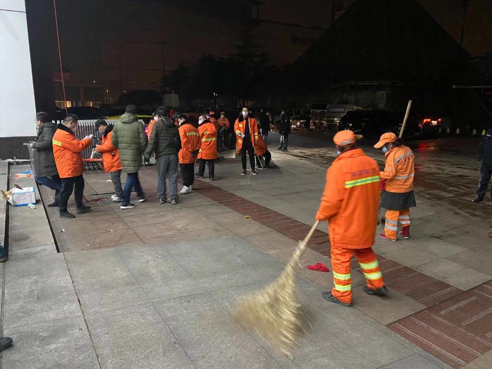 武汉国际会展中心“方舱医院”现场 。