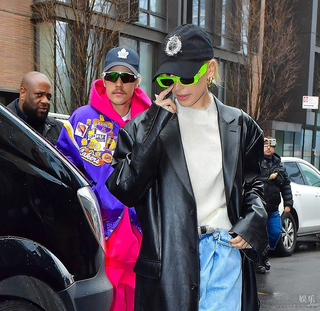 贾斯汀·比伯和妻子海莉