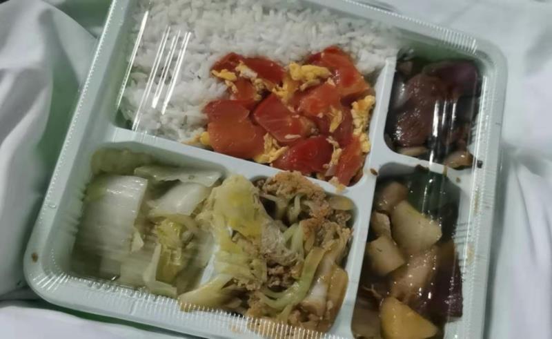 夏女士能将盒饭里的饭菜全部吃完. 本文图片均由夏女士供图