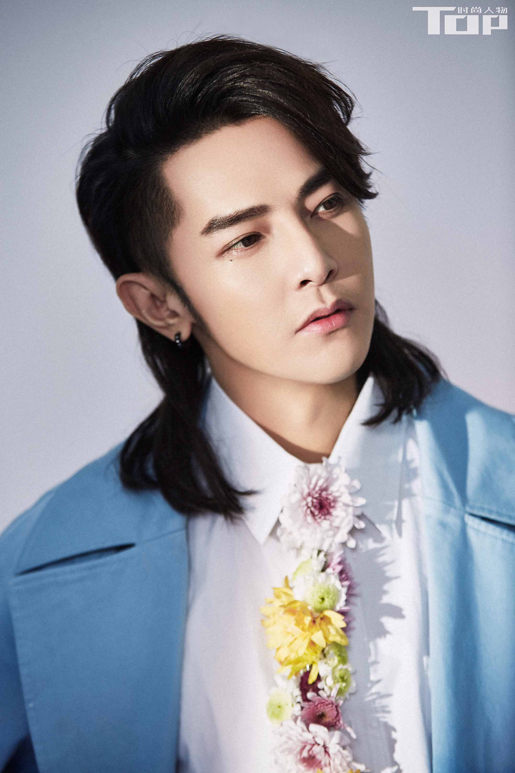 汪东城初春写真曝光色彩单品夺目致敬春日生机