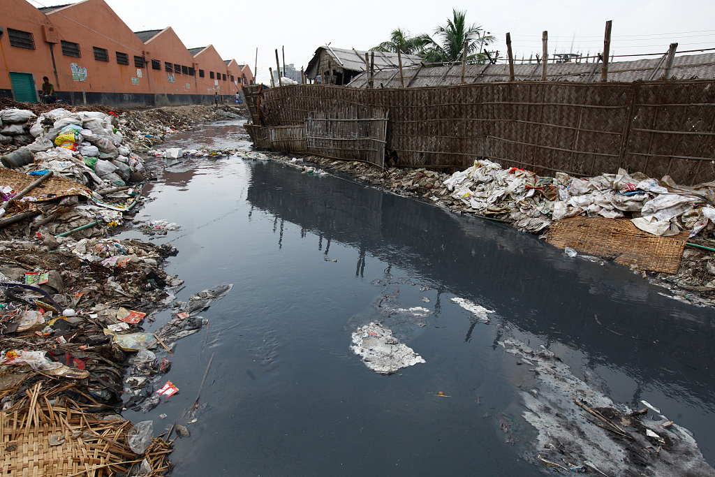 实拍孟加拉制革工厂