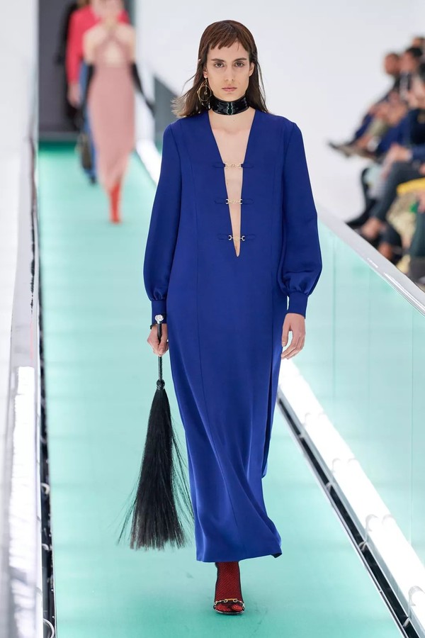 跟杨幂学穿好经典蓝 口头禅再也不是我好难