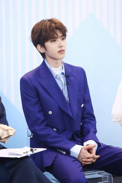 『点评』蔡徐坤专业点评直击痛点 舞台指导干货满满