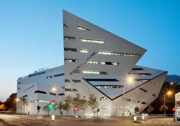 创意媒体中心由世界著名建筑师丹尼尔· 里伯斯金所设计