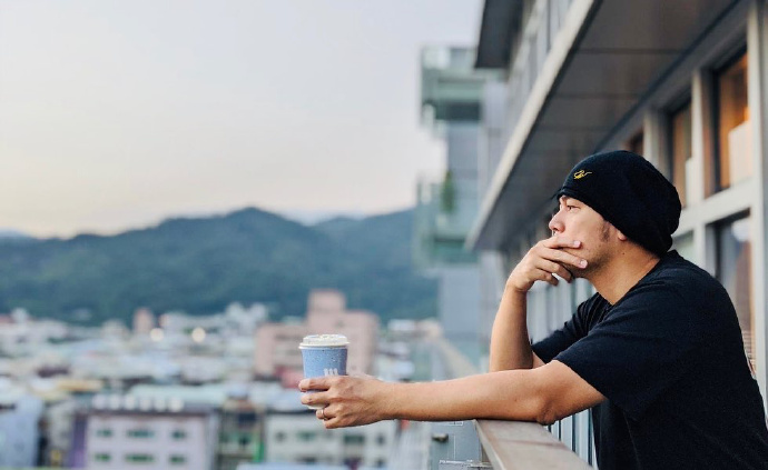 周杰伦教你穿休闲装 你学会了么？