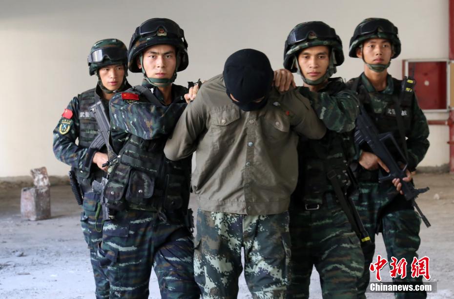 直击武警极限训练:"魔鬼周"的第一天