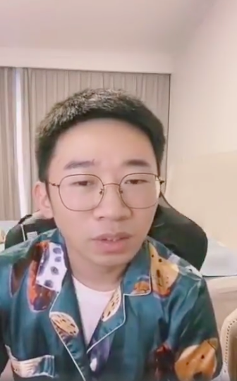 家中墙皮脱落引王嘉尔心疼 杨迪:我不是可怜是抠