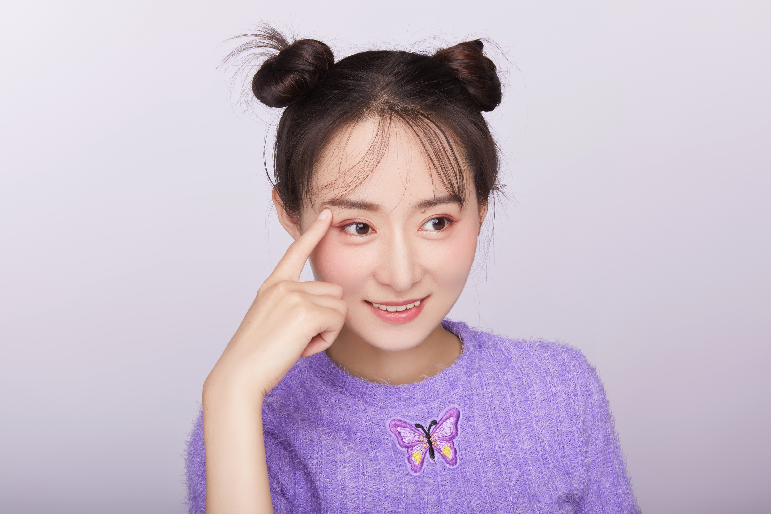 马熙米曝光哪吒头写真俏皮可爱直击人心