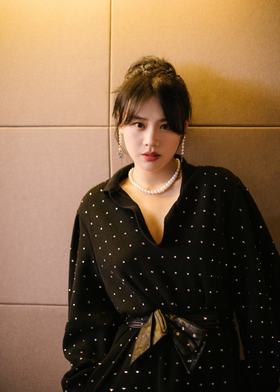 马思纯穿短裙清新可爱 生图抗打状态不错